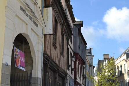 Le Vieux Laval - Portail d'entrée du Vieux Château